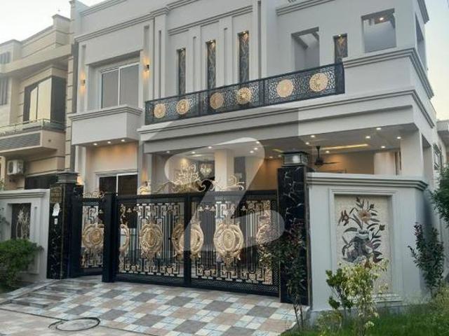 Brand New Corner House Canal View Sector 3