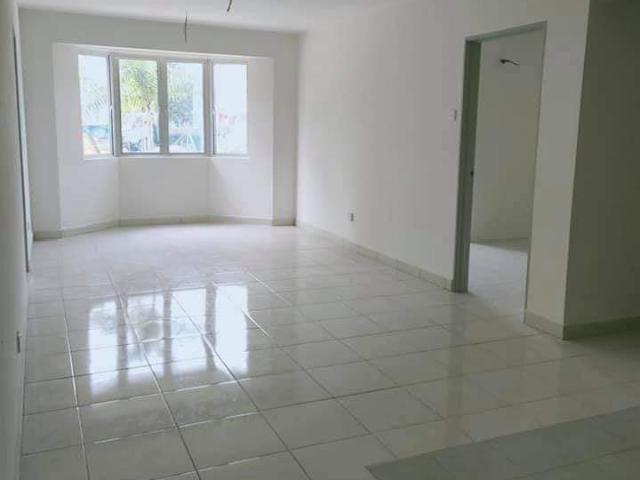 Brand New Corner Unit Seroja Apartment Putra Perdana Puchong Ada lift