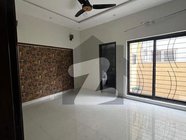 Brand new corner 5 marla house new lahore city block d