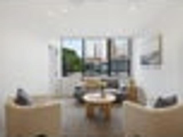 BRAND NEW CENTRAL CITY APARTMENTS