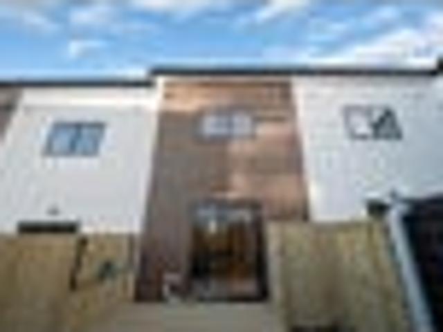 Brand New Affordable 2 Beds in Central Pak Heights