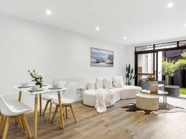 Brand New Apartment with Carpark