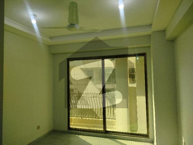 Brand New Apartment 4th Floor Lift Available And All Facilities Available Top City 1 Kanwar Moiz Block