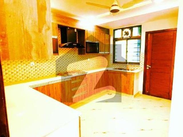 Brand New Apartment 4 Bed 8th Floor Open View Neat And Cline Well Maintained Near Market And Park Avlialab For Rent In Askari 10 Sector S