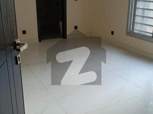 Brand new appartment in di court twin towers callachi cooperative housing society
