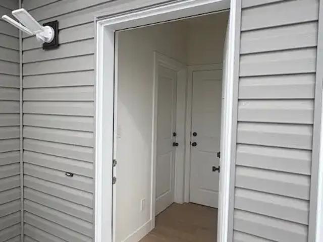 Brand New Basement Suite in Townhouse One Month Free
