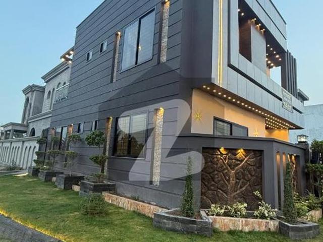 Brand new beautiful corner 6,5 marla house citi housing society