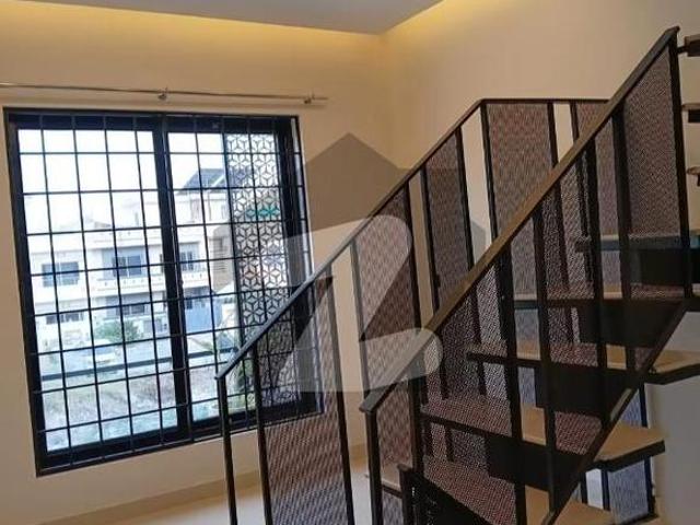 Brand new beautifull house for rent d 12