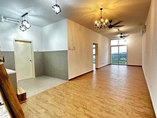 BRAND NEW BELOW MARKET Lakefront Homes Cyberjaya