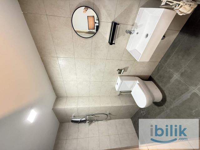 Brand New Biggest Master Room w/ Queen Bed & Private Bath @ M Luna Kepong Next to Metropolitan Park! ️