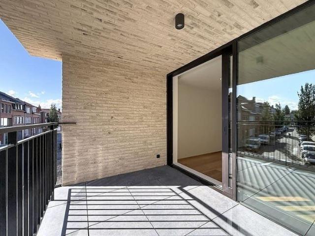 Brand New bright one bedroom apartment with terrace