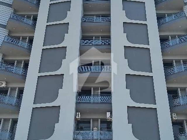 Brand new building capital heights in g 11/3
