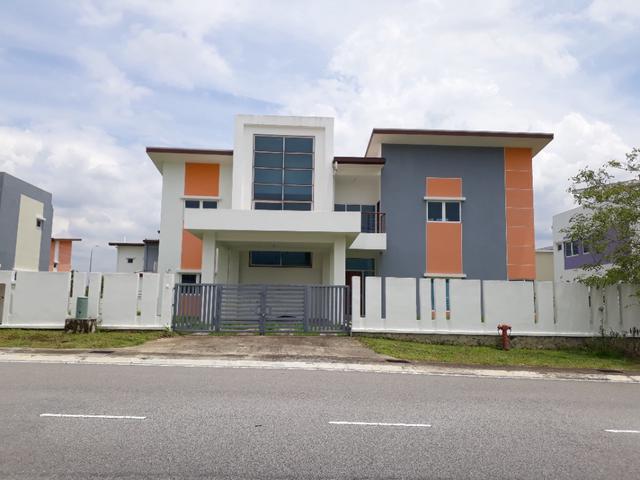 Brand New Bungalow Taman Kayangan Pelangi Height mantin KTJ Staffield