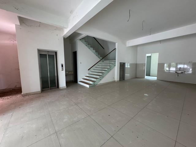Brand New Disland Residence Nautilus 3 Storey Superlink In Puchong