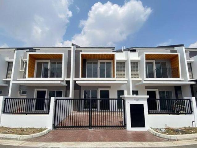 BRAND NEW Dua Ruby Parkhomes Dengkil Double Storey