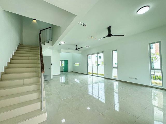 BRAND NEW ENDLOT Double Storey ILLARIA Gamuda Garden Rawang