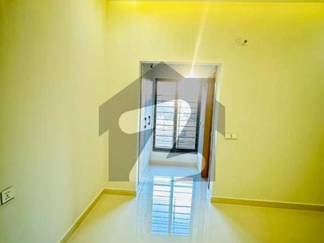 Brand New Elegance on a Wide Street, Reasonable Top City 1