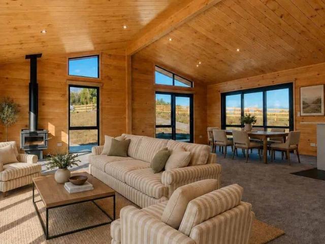 Brand New, Elegant Country Home