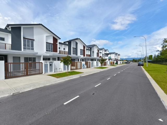 BRAND NEW FACING OPEN 2 Sty SETIA ECOHILL 2 Eco Majestic Tiara South