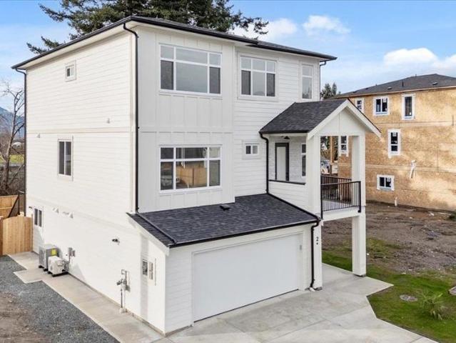 Brand New Five Bedrooms/4 Bathrooms Home in Chilliwack