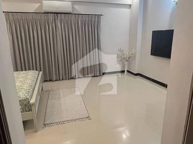 Brand new flat 4bed drawing dinning for rent