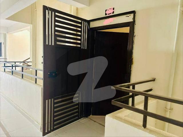 Brand New Flat West Open, Double Corner Including Ready Kitchen