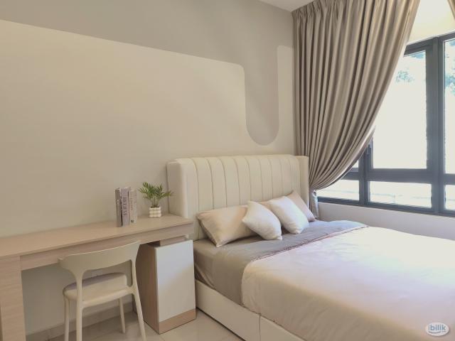 Brand New Full Furnished Middle Room at Damansara Perdana, Petaling Jaya