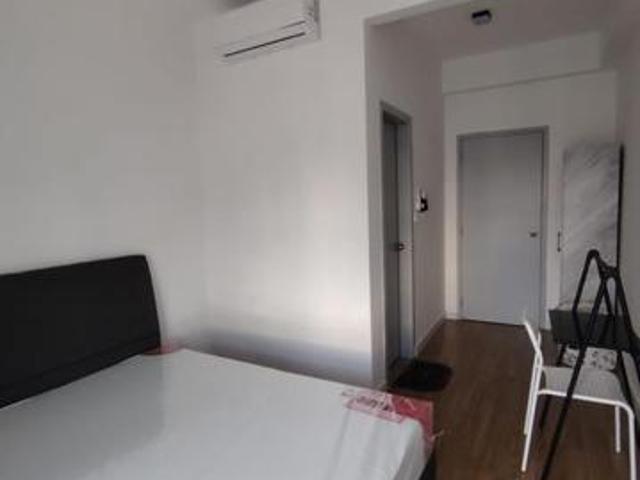 Brand New Fully Furnished Unit Ready Move In