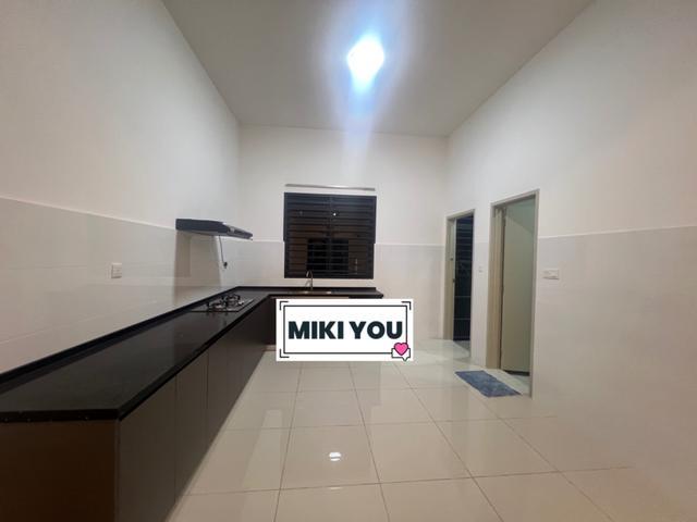 Brand new KitchenRobin Endlot 2 storey bandar rimbayu