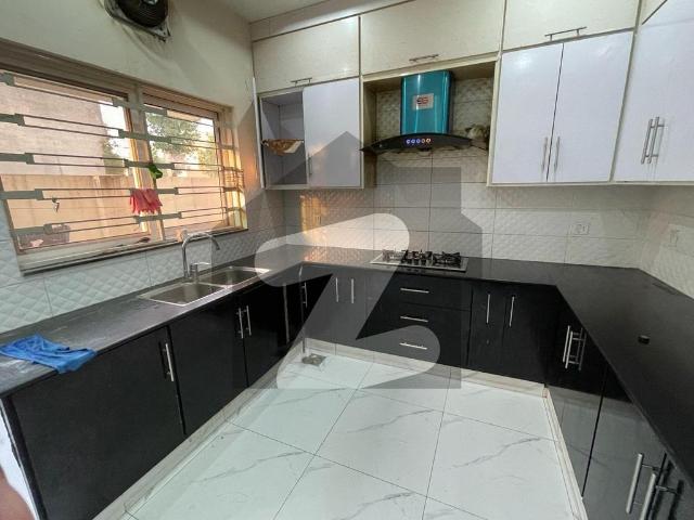 Brand new house 10 marla available for rent in central block bahria orchard