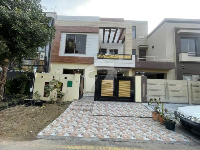 Brand new house 5 marla available for sale in c block bahria orchard lahore