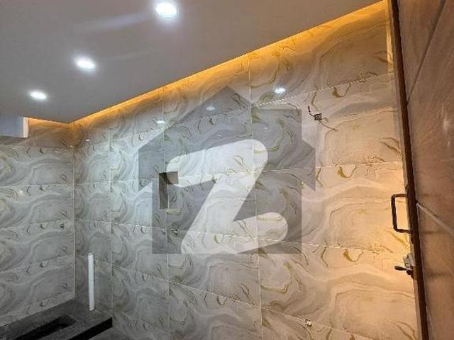 BRAND NEW HOUSE AVAILABLE FOR SALE Location Model Colony Sheet 15 Ground+Two+Penthouse Model Colony Malir