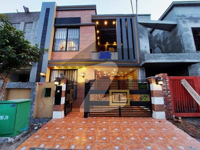 Brand New House For Sale In Bahria Town Lahore | Modern Design | Prime Location