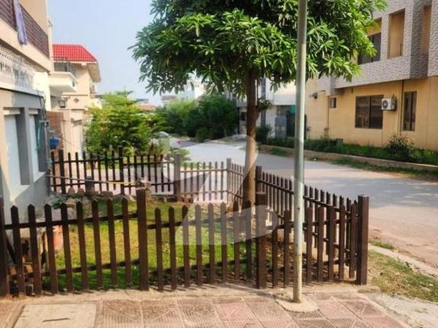 Brand New House For Sale In D 12 Markaz D 12/1