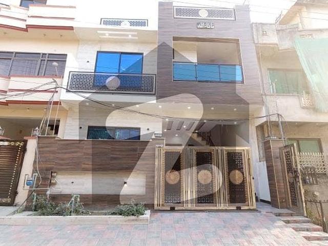 Brand new House for sale location Islamabad i 10 size 5 Marla double story