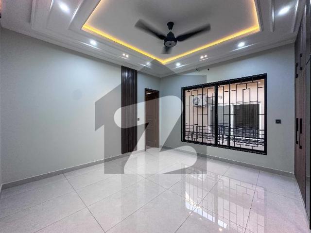 Brand New House Investor Rate For Sale Bahria Town Phase 8 Block H