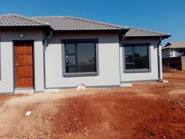 brand new house in riversdale,meyerton