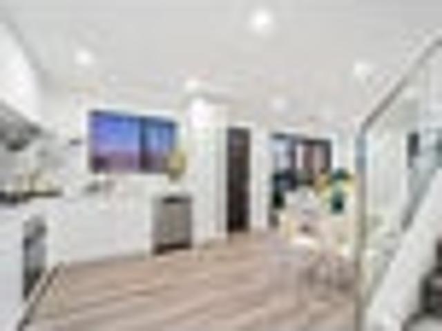Brand New Home, Walk to Train Station