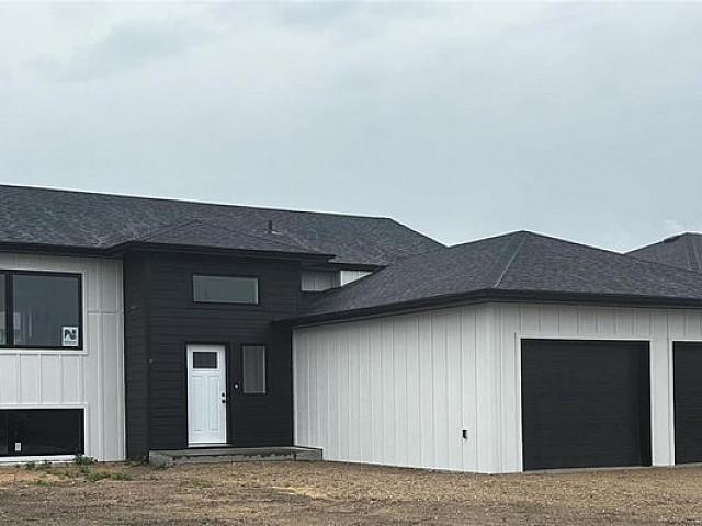 Brand New Home Ready To Move In! Blumenort, Mb