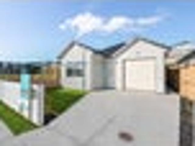 Brand New Homes! Freehold, Unique & Sophisticated