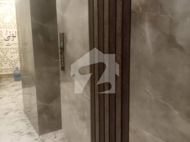 Brand New High Rise Luxury Apartment