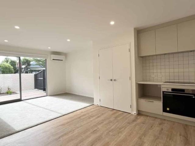 Brand new in Linwood + Fridge & Washer Included