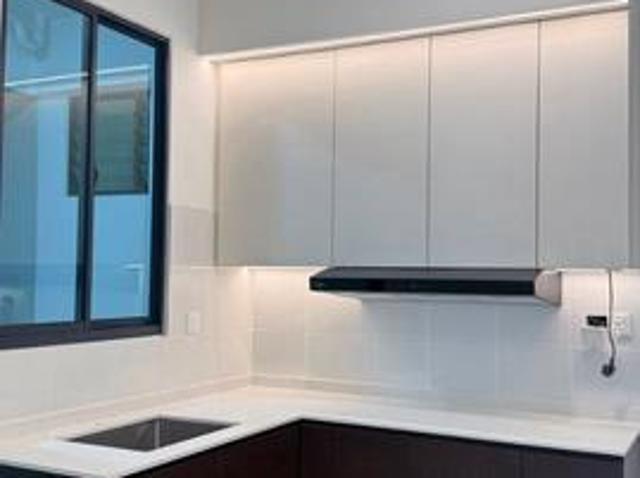 BRAND NEW Ideal Venice 900sf Reno Kitchen All Room Aircon Gelugor USM