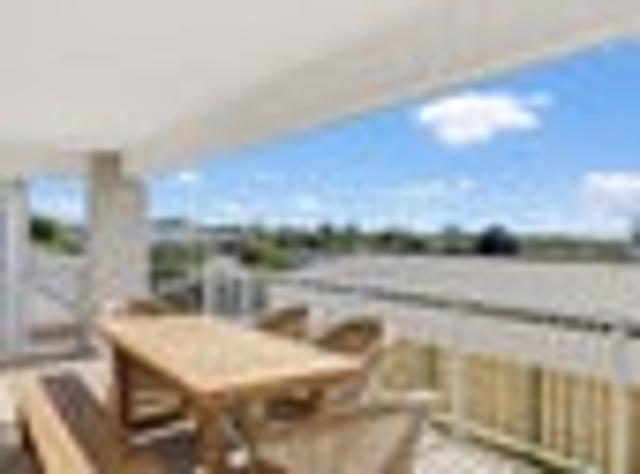 Brand New Lock & Leave with Lift 360 Degree Views