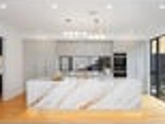 Brand New Long Bay Luxury with Park Outlook