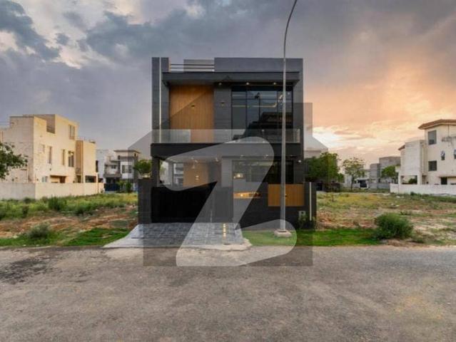 Brand New Lavish 5 Marla Bungalow For Sale In DHA 9 Town | Modern Living