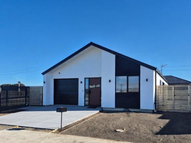 Brand New Living in Earlsbrook, Lincoln 1 Robson Drive, Lincoln