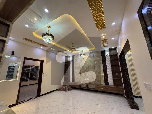 Brand New Luxury House For Sale Solid Construction 8 Marla Faisal Town F 18
