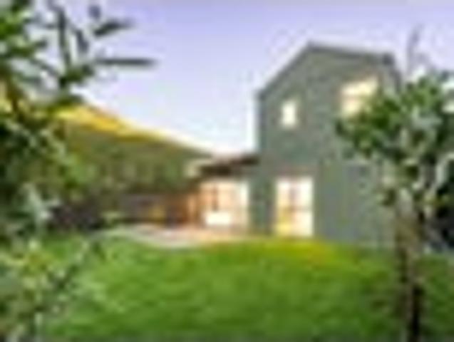 BRAND NEW LUXURY IN CROFTON DOWNS
