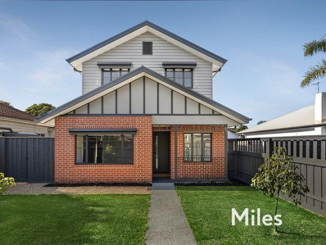UNDER APPLICATION BRAND NEW LUXURY TOWNHOUSE IN ALPHINGTON